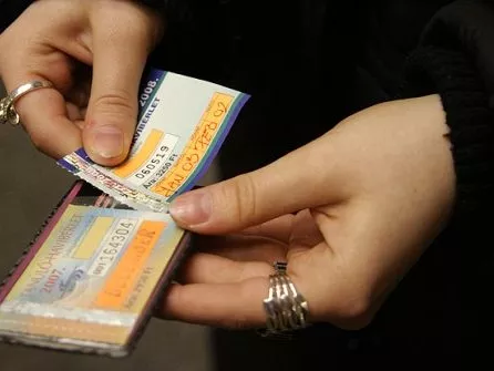 Búcsúzhatnak a nem öregségi nyugdíjasok a BKV-bérlet kedvezménytől