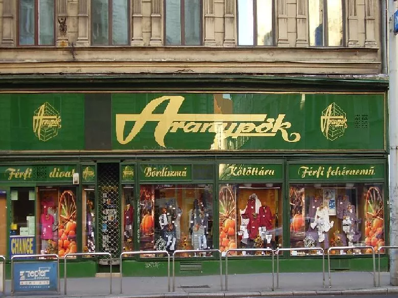 Alig marad Aranypók üzlet