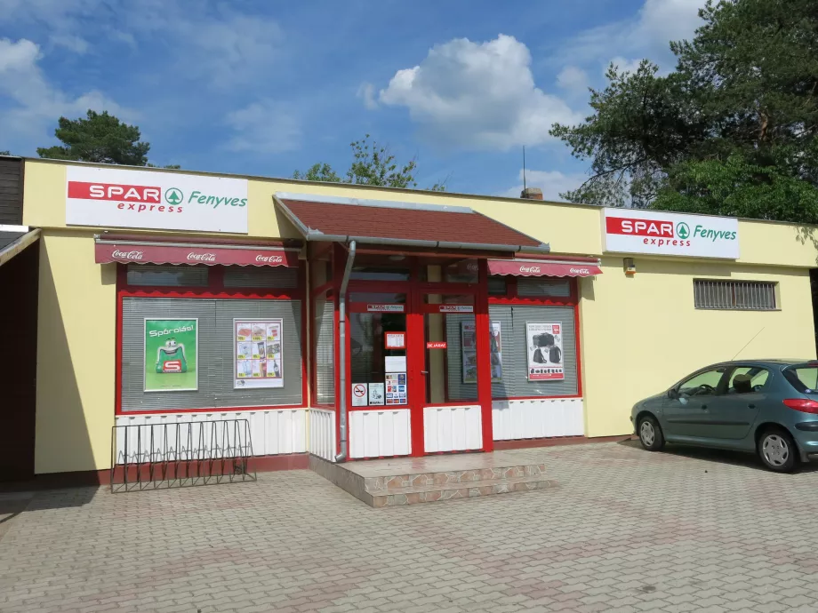 SPAR express üzlet Nyirádon és Balatonfenyvesen