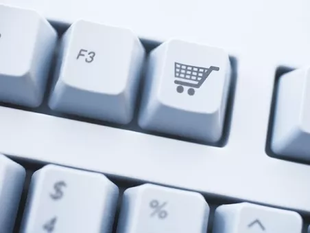 Kétszer annyi a visszaélés az e-kereskedelemben