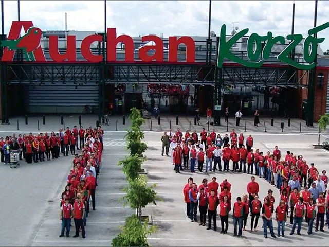 Nyereményjátékkal ünnepelt a 15 éves Auchan