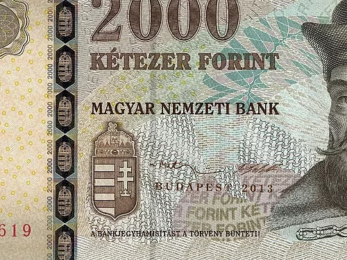 Itt az új kétezerforintos bankjegy