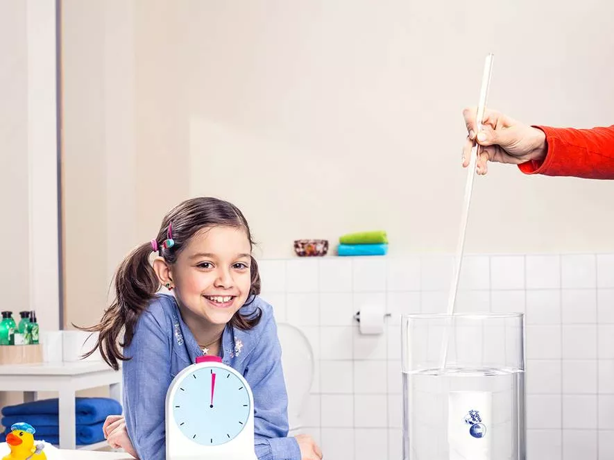 Zewa Aqua Tube® − toaletten lehúzható WC-papír-guriga