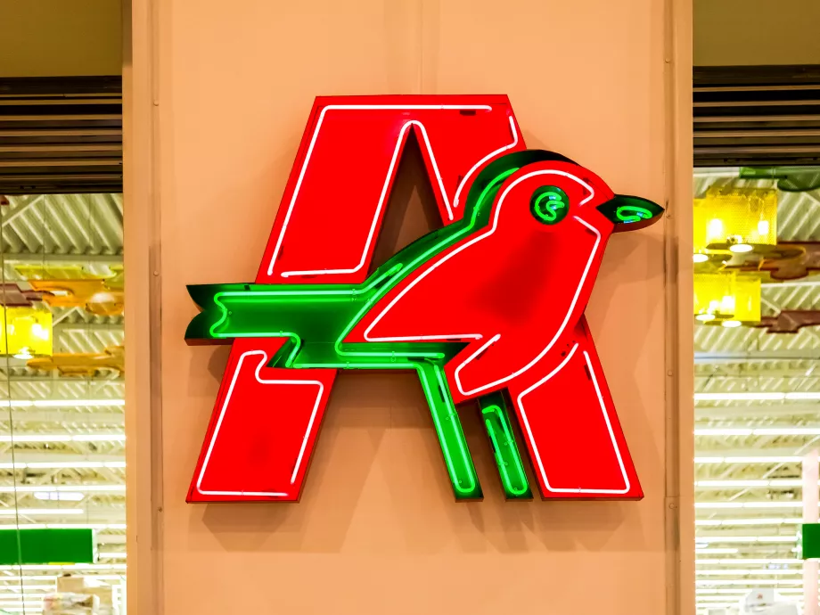 Újabb áruházaiban teszi elérhetővé használtruha-kollekcióját az Auchan