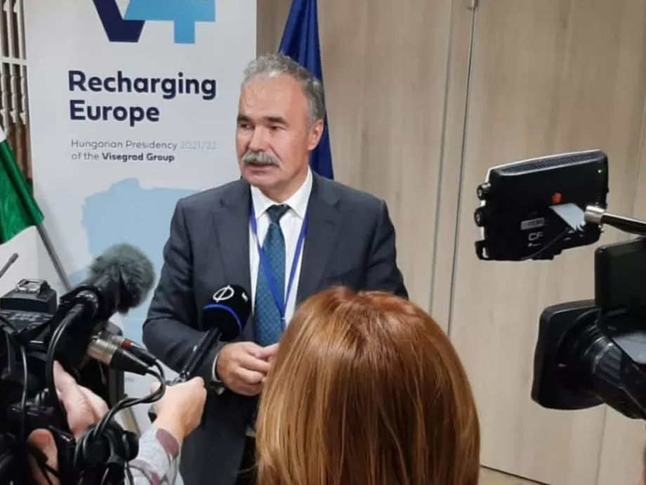 A régi-új agrárminiszter szárazföldi folyosót nyitna az ukrán gabonának