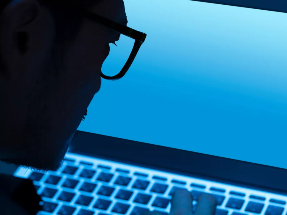 Az internetes piacterek biztonságos használatára figyelmeztet az ESET