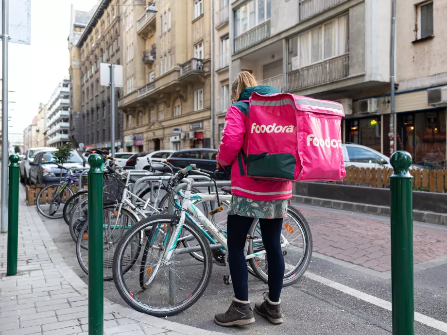 Nemzetközi Nőnap alkalmából olcsóbbak a női higiéniás termékek a foodorán