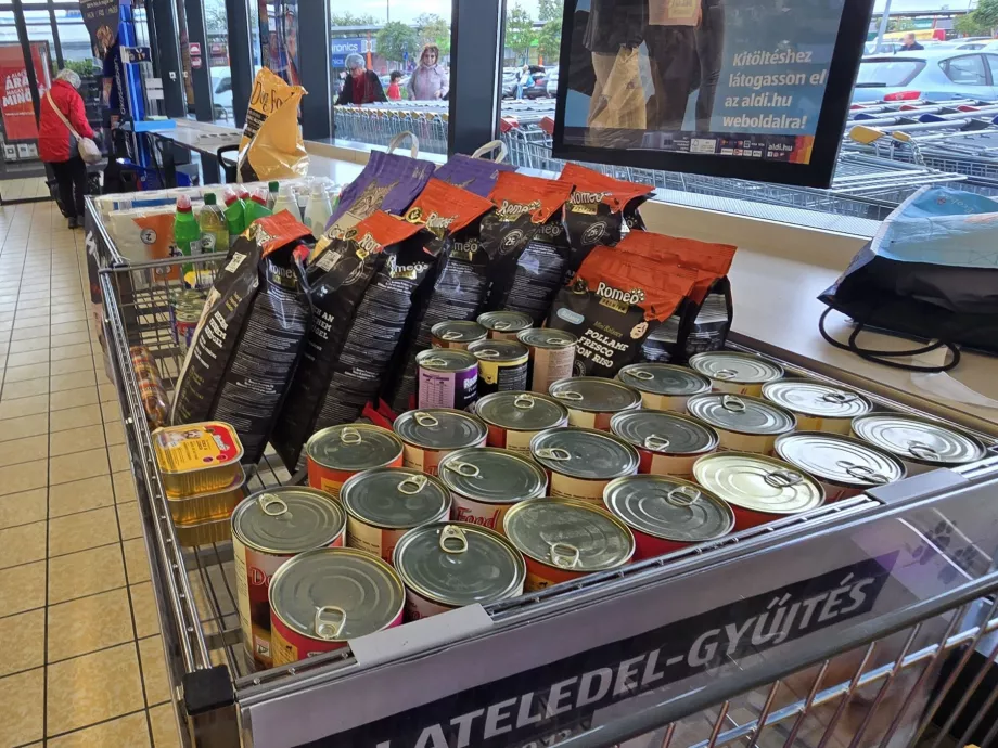 Állateledel gyűjtés az ALDI-ban az Állatok Világnapja alkalmából