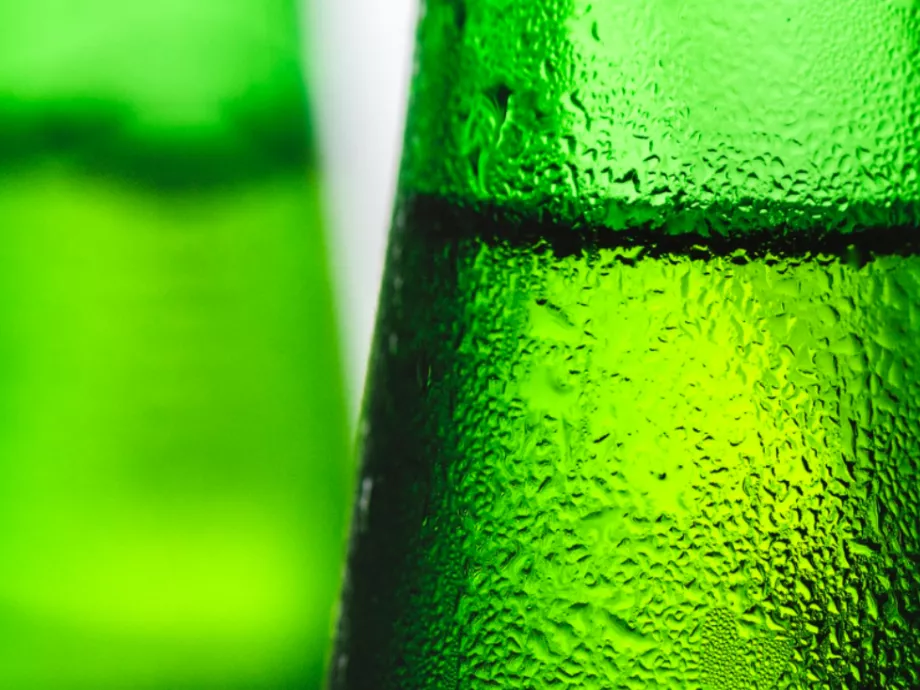 Átalakítja működését a Heineken: több ezer munkahely kerülhet veszélybe
