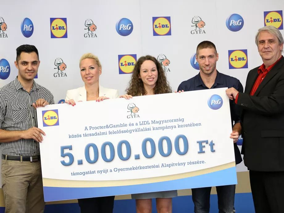 A P&G és a Lidl újra 5 millió forinttal támogatja az éhező gyermekeket