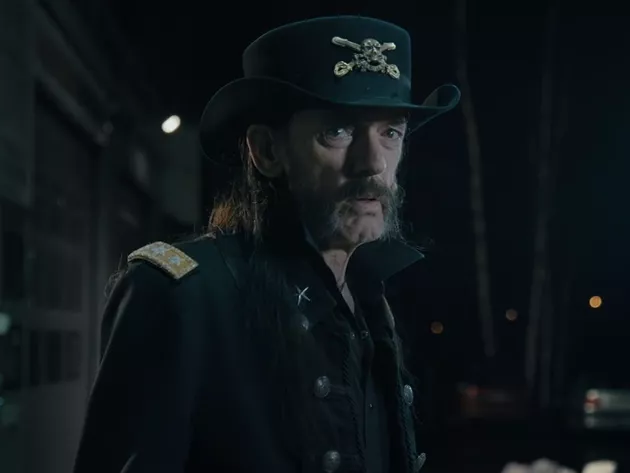 A Motörhead énekese utoljára egy finn tejreklámban szerepelt
