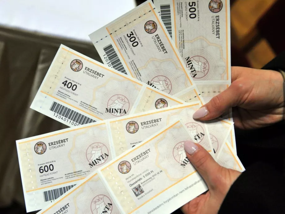 Jól jön a 100 ezer forint cafeteria készpénz mindenkinek
