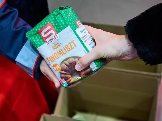 25 ezer adománycsomagot gyűjtött a Spar és a Magyar Máltai Szeretetszolgálat