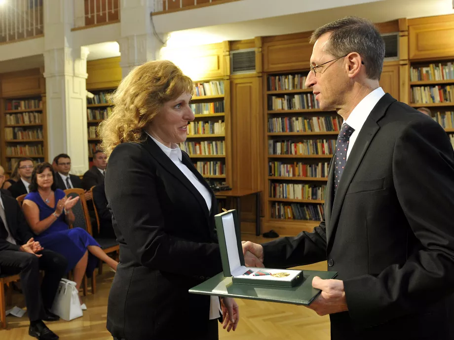 Magyar Arany Érdemkereszt kitüntetések a COOP és az ÁFÉOSZ vezetőinek