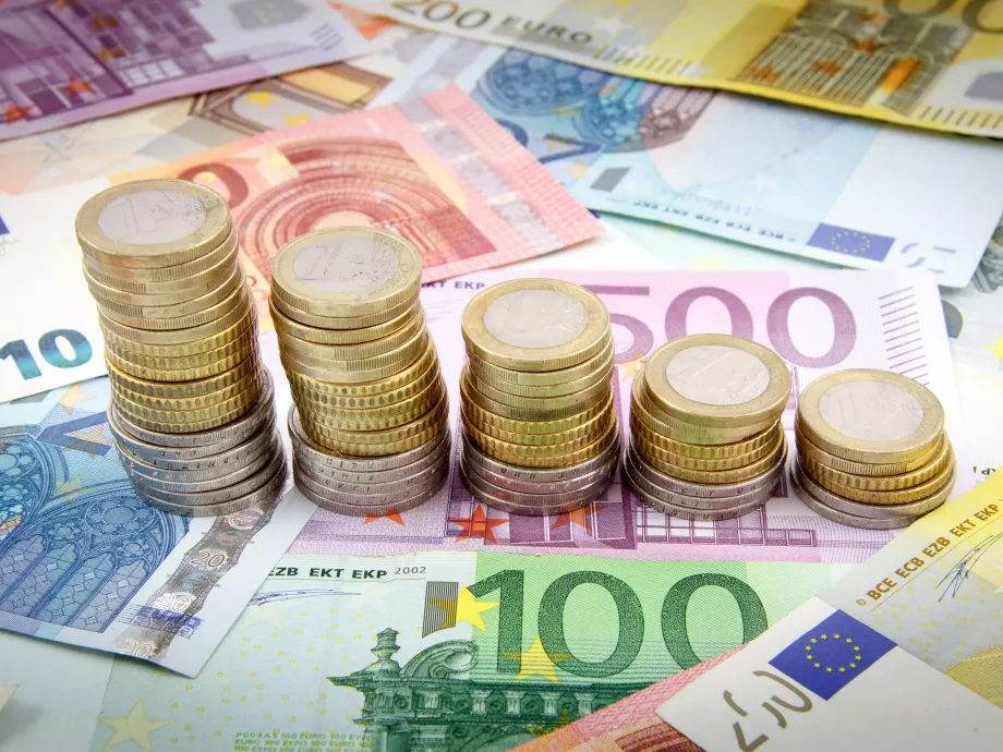A jövedelem növekedés ellenére csökkenőben a háztartások fogyasztása