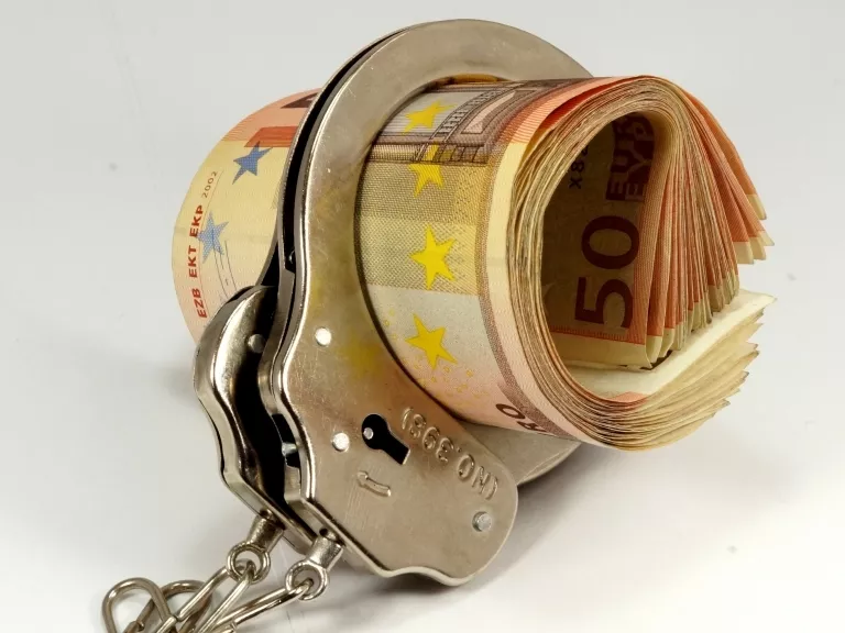 Milliárdos áfacsalás cukorral és étolajjal