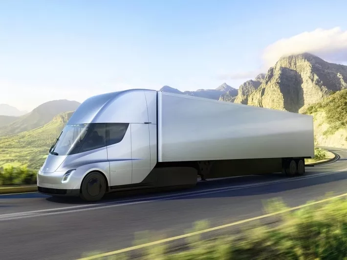 Elkezdik a Tesla kamionjának tömeggyártását