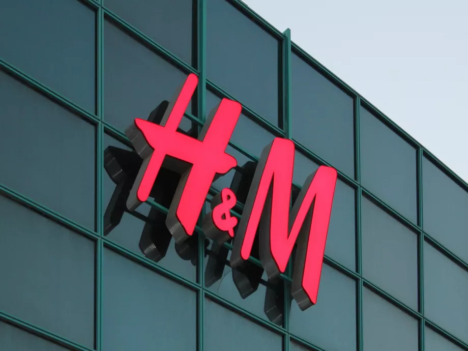 Üzleteinek százait zárja be a H&M