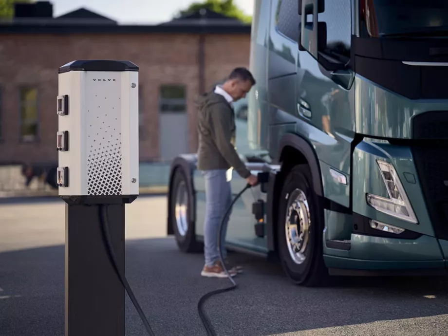 A Volvo már az elektromos teherautók töltésére fókuszál