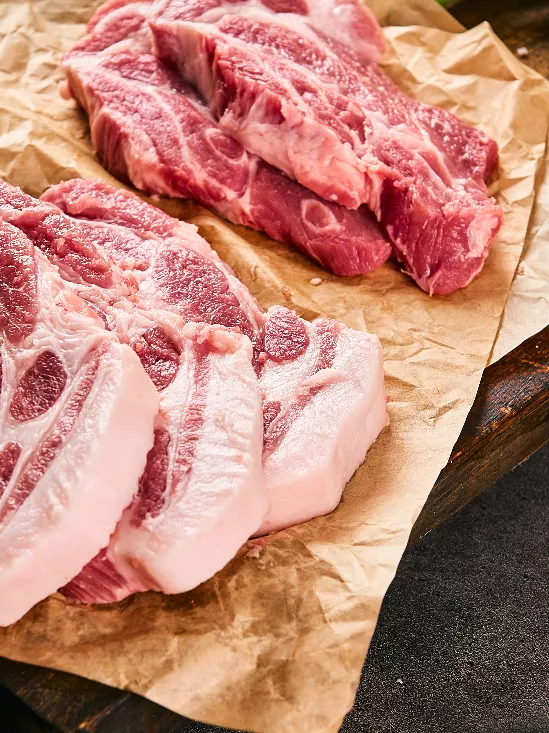A hazai sertéságazat mellé áll az Auchan