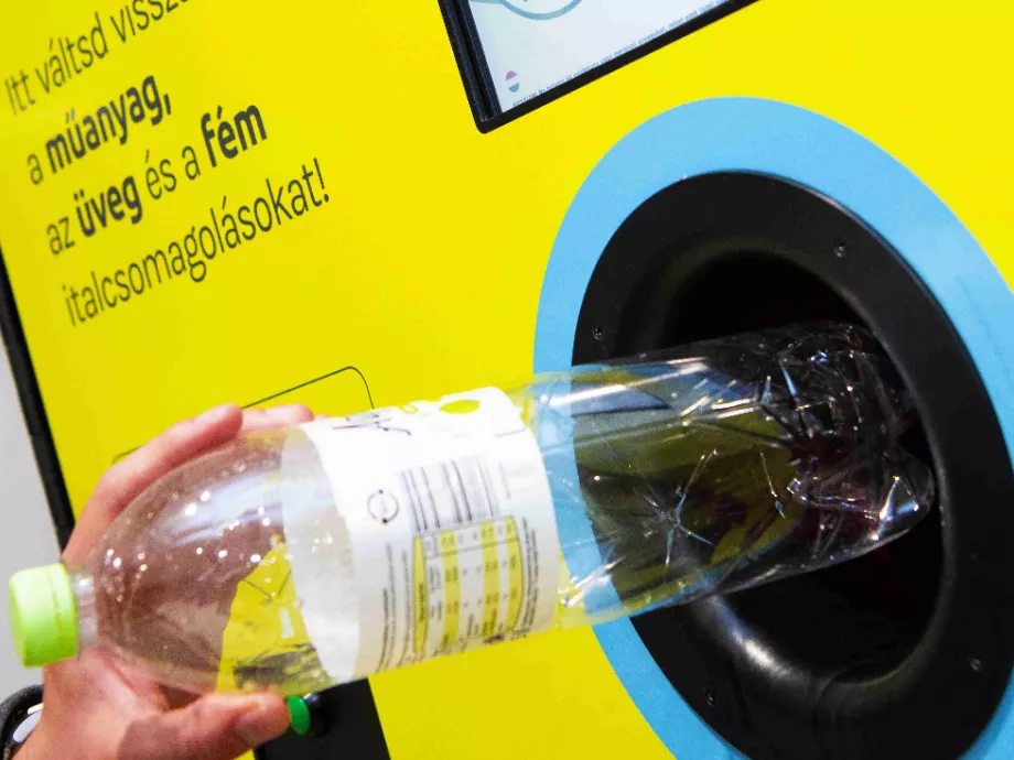 Több száz millió palackot váltottak vissza az ALDI-nál