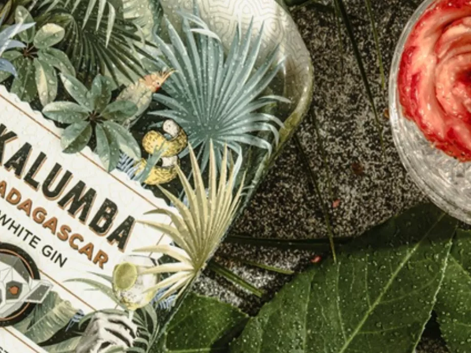Limitált kiadású White Gin palackkal jelentkezett a Kalumba