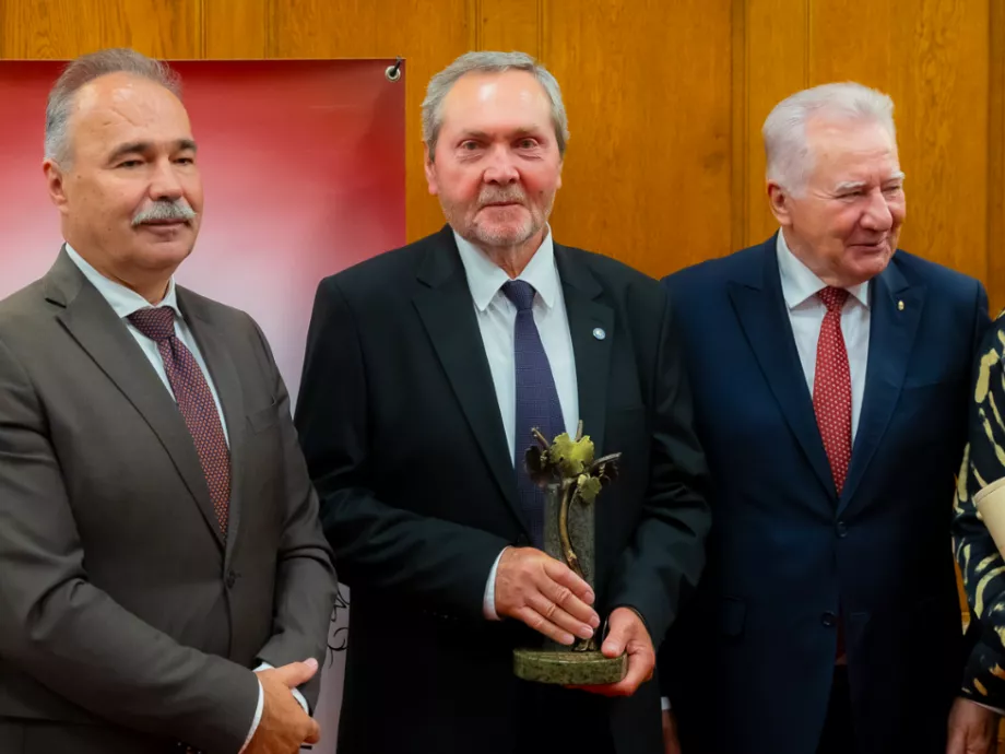 Vesztergombi Ferenc vehette át a Magyar Bor Akadémia Életmű Díját