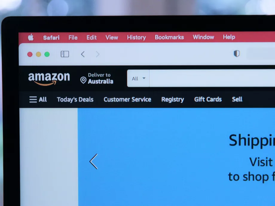 Az Amazonnak 17 államban kell felelnie kizsákmányoló gyakorlatai miatt