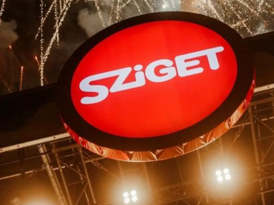 Élmény, márkaépítés, fenntarthatóság – így készül a Coca-Cola a Szigetre