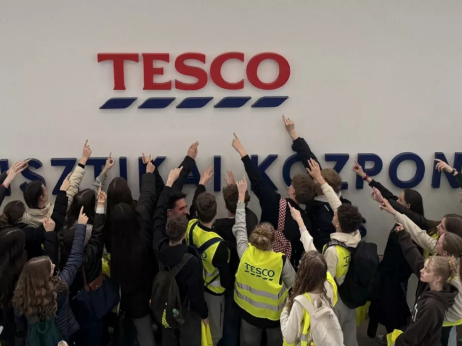 Bővülítette partnerségét a Tesco