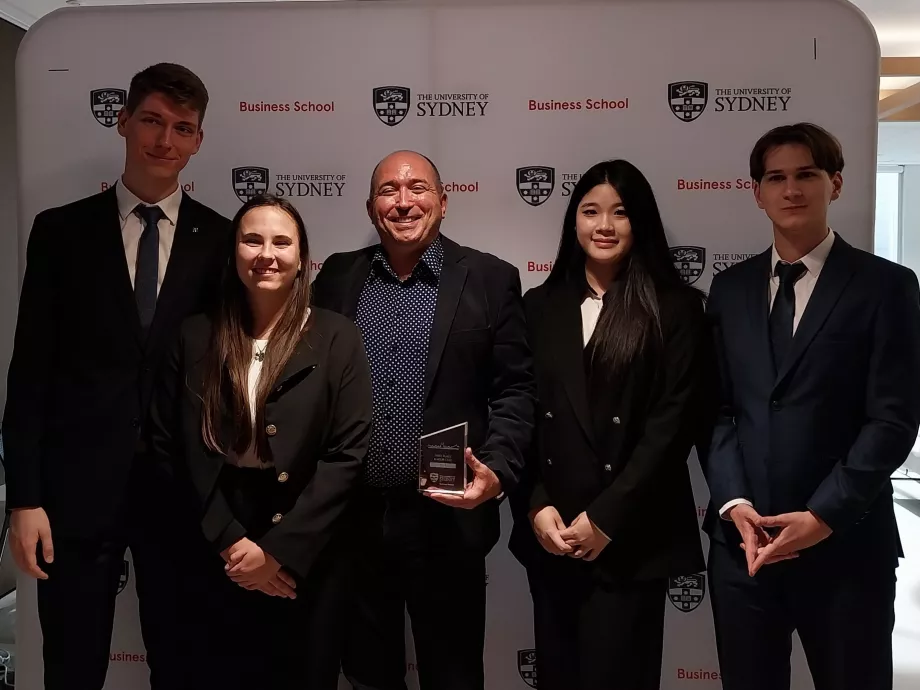 Corvinusos diáksiker a sydney-i üzleti esettanulmány-versenyen